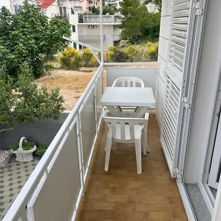 Apartment Mario Baska Voda